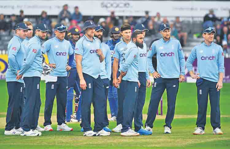 ఇంగ్లండ్‌ జట్టులో కరోనా కలకలం