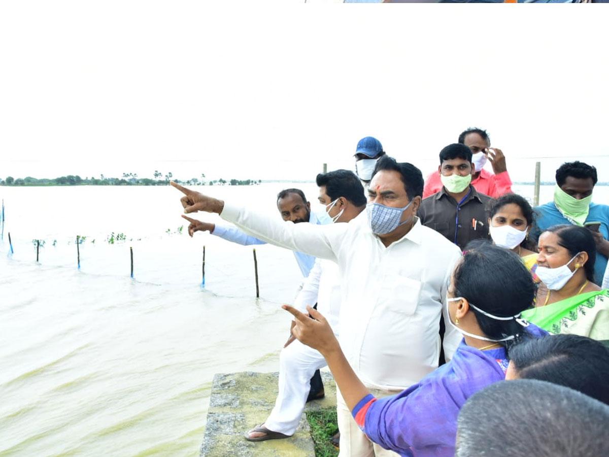 ముందస్తు చర్యలతో తప్పిన ముప్పు : మంత్రి ఎర్రబెల్లి