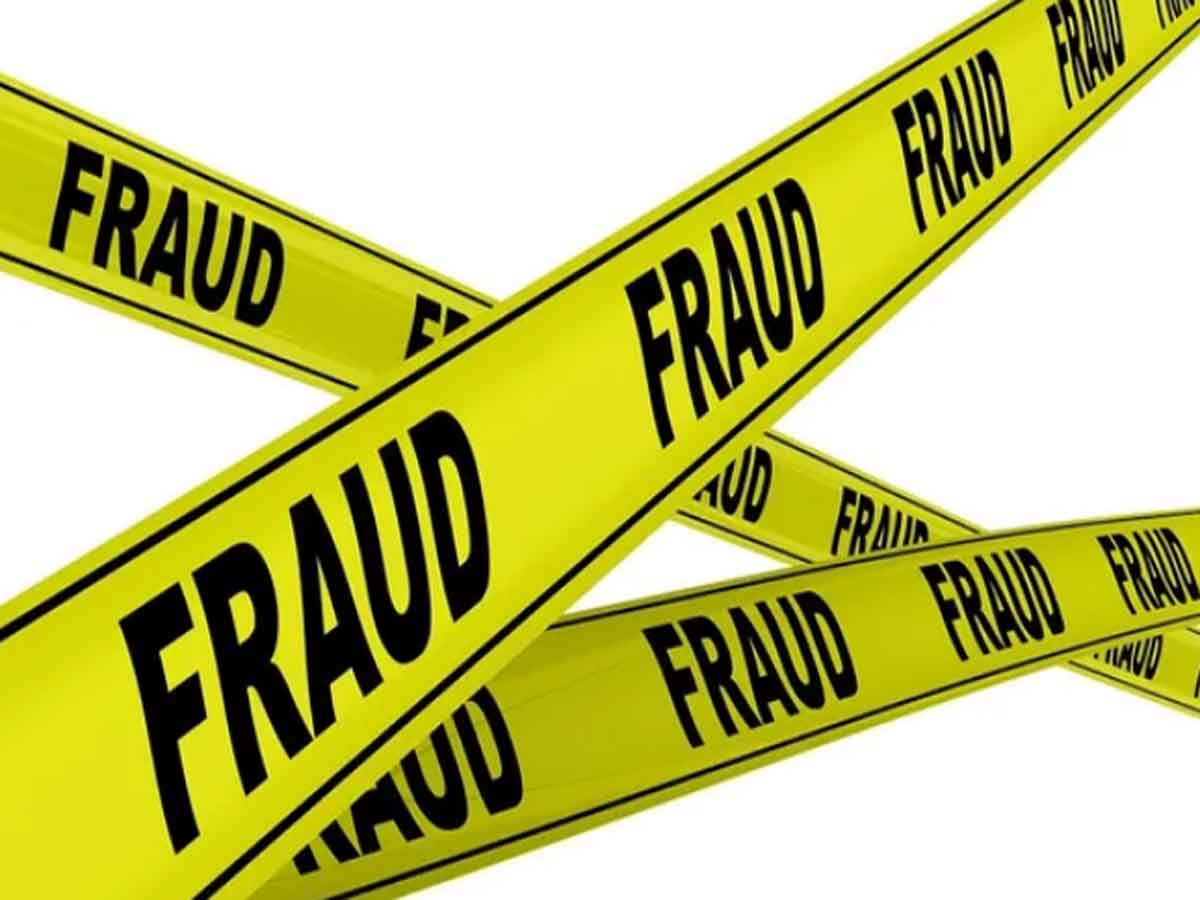 నకిలీ పెయిడ్‌ లీవ్స్‌తో రూ.10 కోట్లు నొక్కేసిన ఉద్యోగి