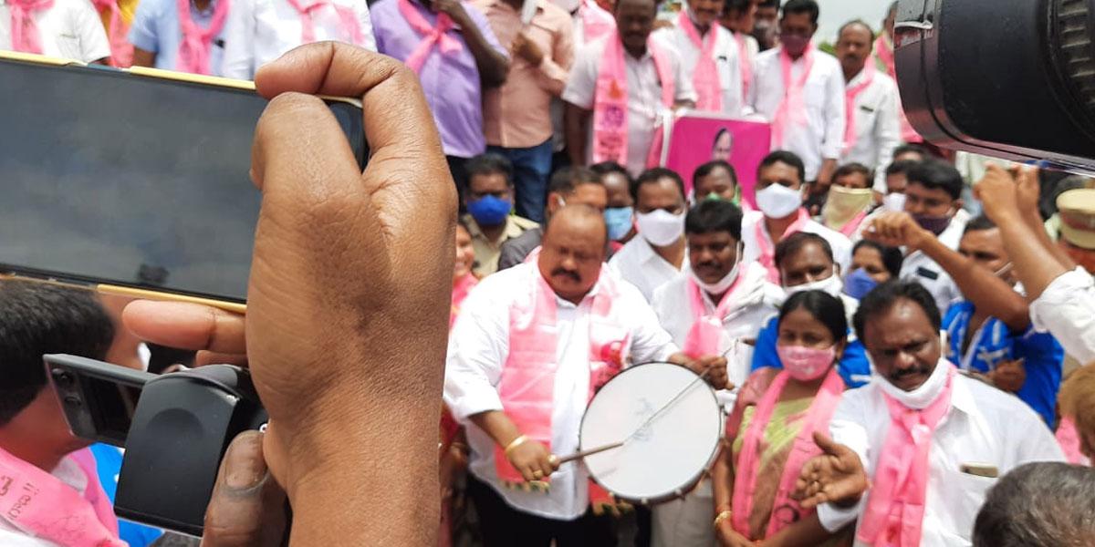 హుజూరాబాద్‌లో దళిత బంధు సంబురాలు