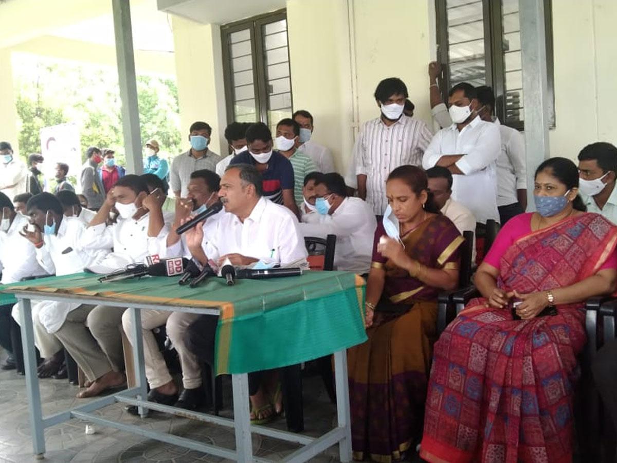 కేటీఆర్ పుట్టిన రోజున మూడు కోట్ల మొక్కలు నాటుతాం