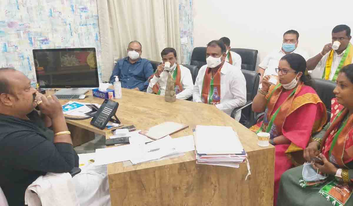 కుమ్మ‌రి సంఘం ప్ర‌తిపాద‌న‌ల‌కు మంత్రి గంగుల క‌మ‌లాక‌ర్ సానుకూల స్పంద‌న‌