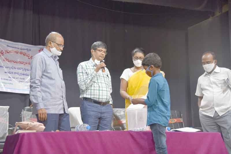 జిల్లాకు మంచి పేరు తీసుకురావాలి