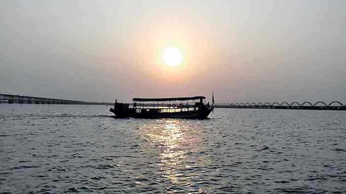 గోదారికి విలక్షణ ప్రదక్షిణం