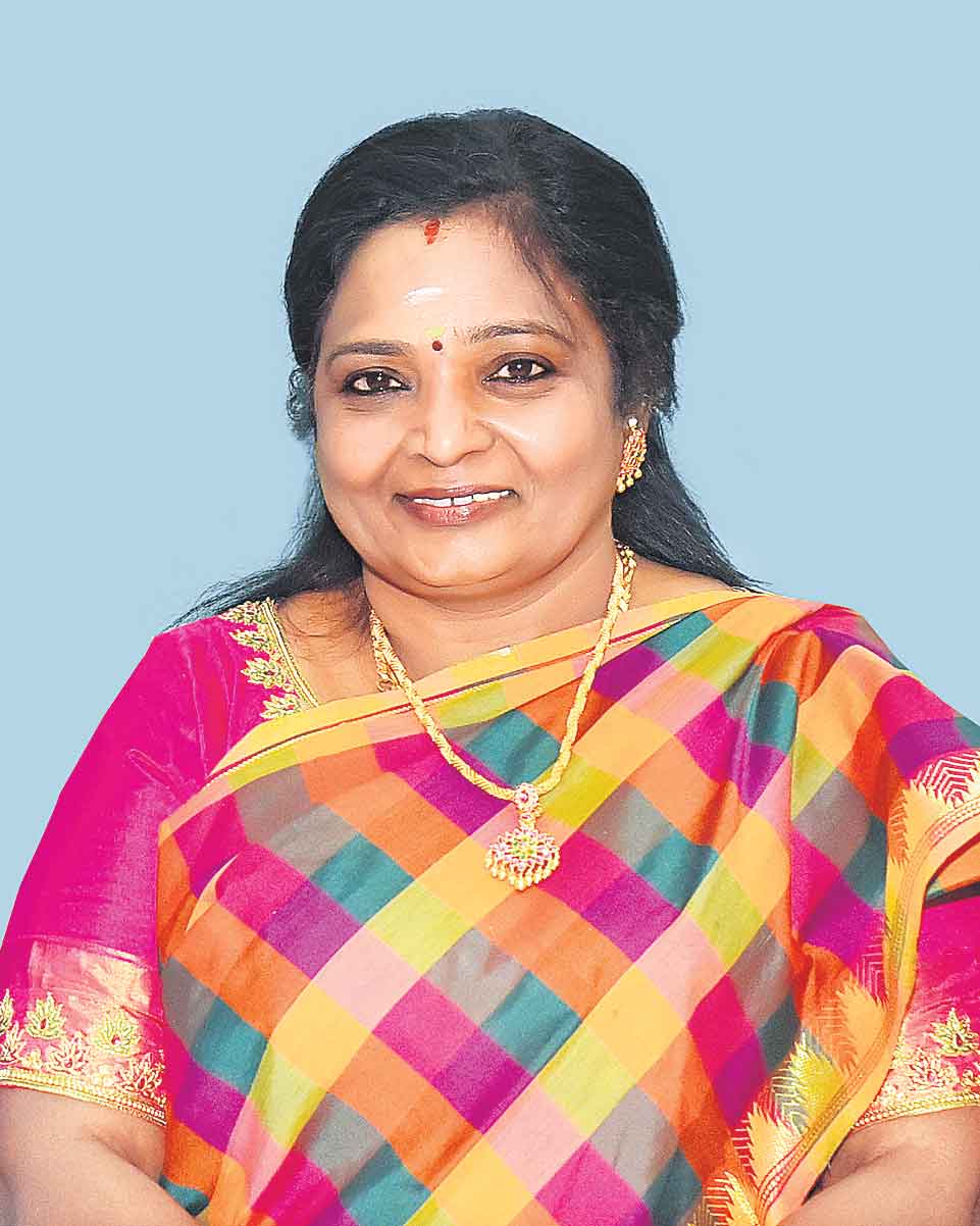రాజ్భవన్లో ఆయుధ పూజ