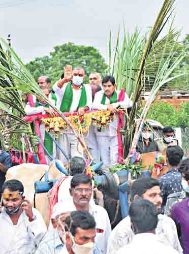 కాంగ్రెస్‌, బీజేపీని నమ్మితే మోసపోవుడే..