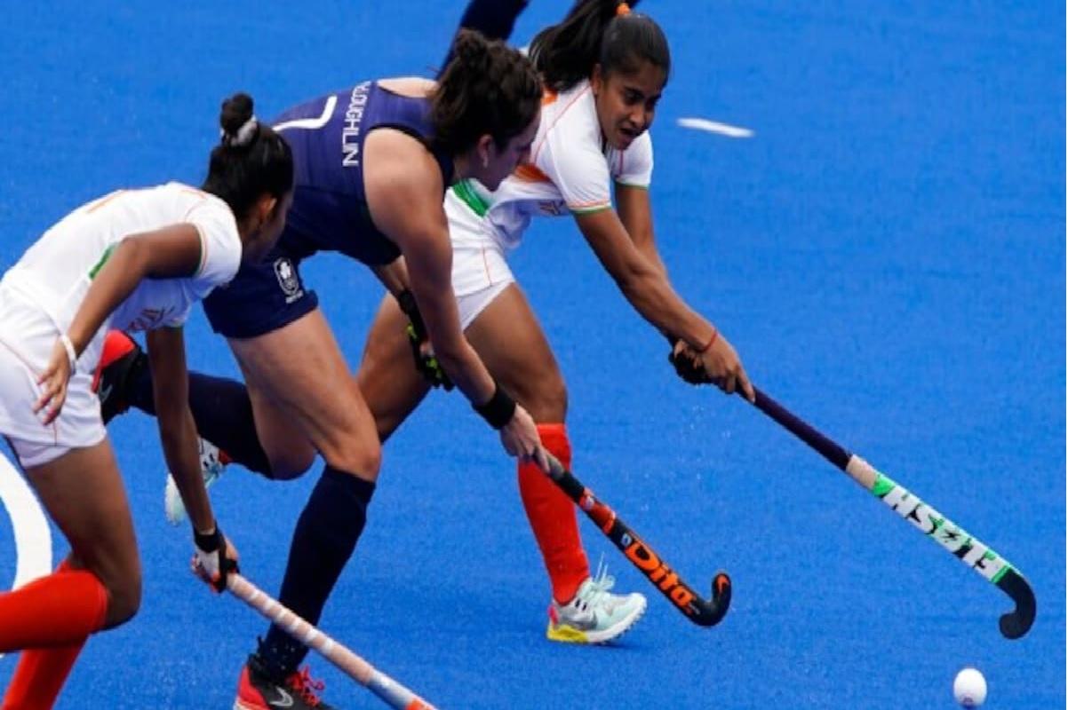 Tokyo Olympics: మూడు ఓట‌ముల త‌ర్వాత‌ హాకీలో బోణీ చేసిన భార‌త మ‌హిళ‌లు