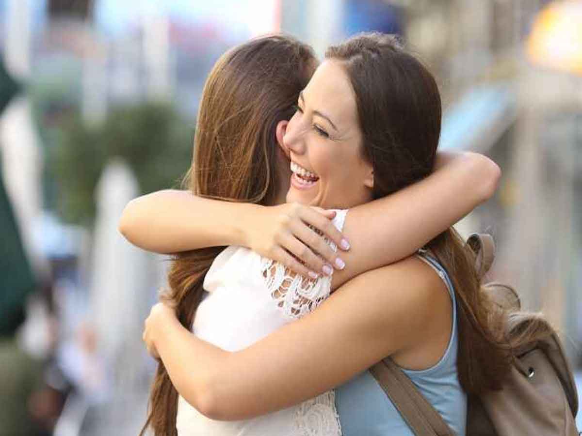 కౌగిలి వీటన్నిటికీ చికిత్సే..!