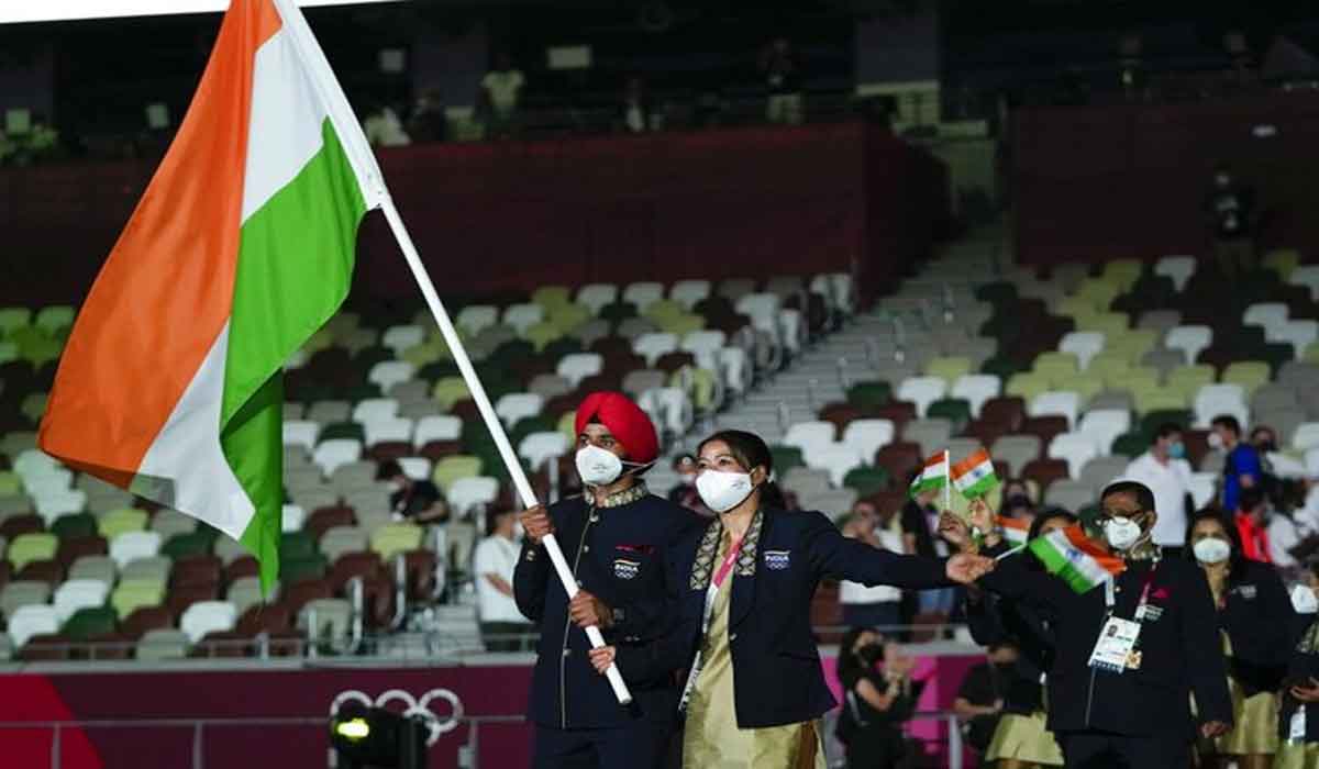 Tokyo Olympics: ఓపెనింగ్ సెర్మ‌నీ ప‌రేడ్‌లో పాల్గొన్న ఇండియ‌న్ అథ్లెట్లు