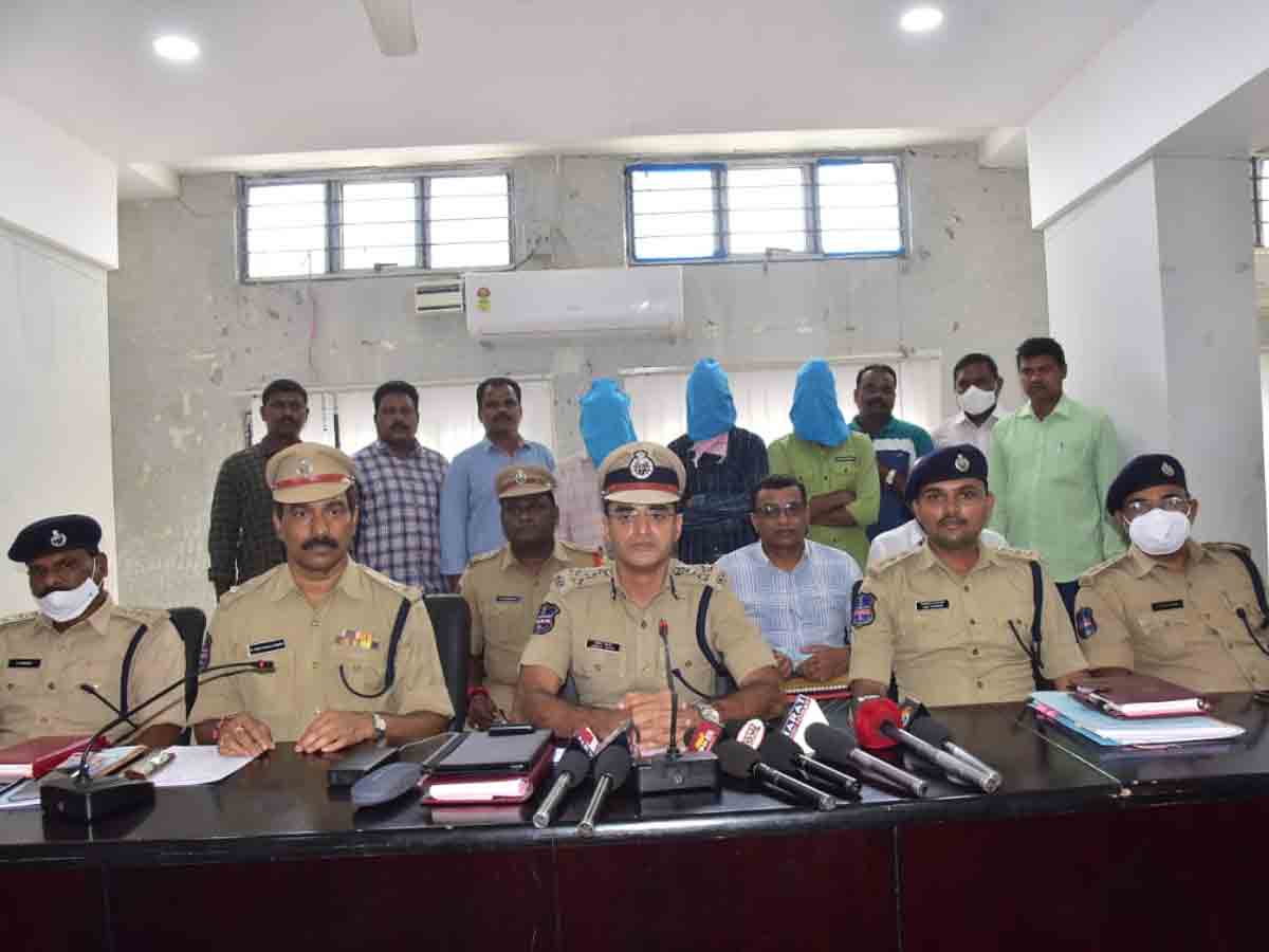 ముగ్గురు అంతర్ రాష్ట్ర దొంగల ముఠా అరెస్ట్