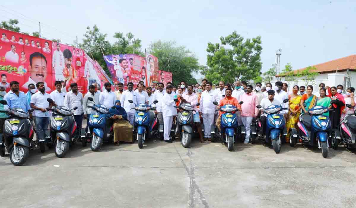 ఉమ్మ‌డి న‌ల్ల‌గొండ‌లో ఘ‌నంగా కేటీఆర్ జ‌న్మ‌దిన వేడుక‌లు