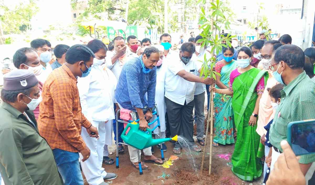 ప్రతి ఒక్కరూ భాగస్వాములవ్వాలి