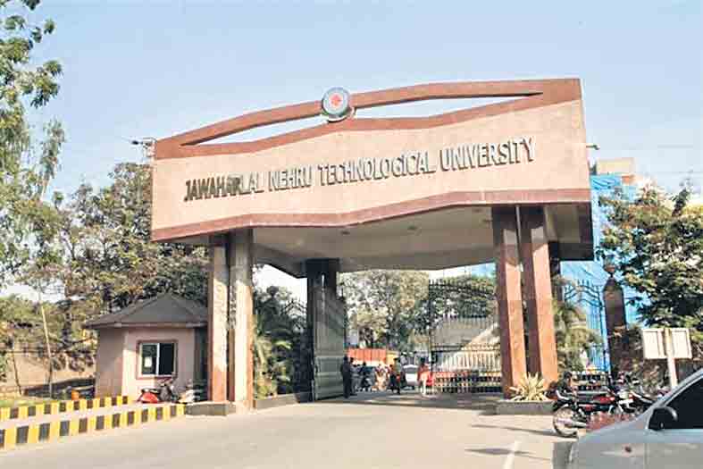 Student agitation | కూకట్‌పల్లి జేఎన్‌టీయూలో విద్యార్థుల ఆందోళన