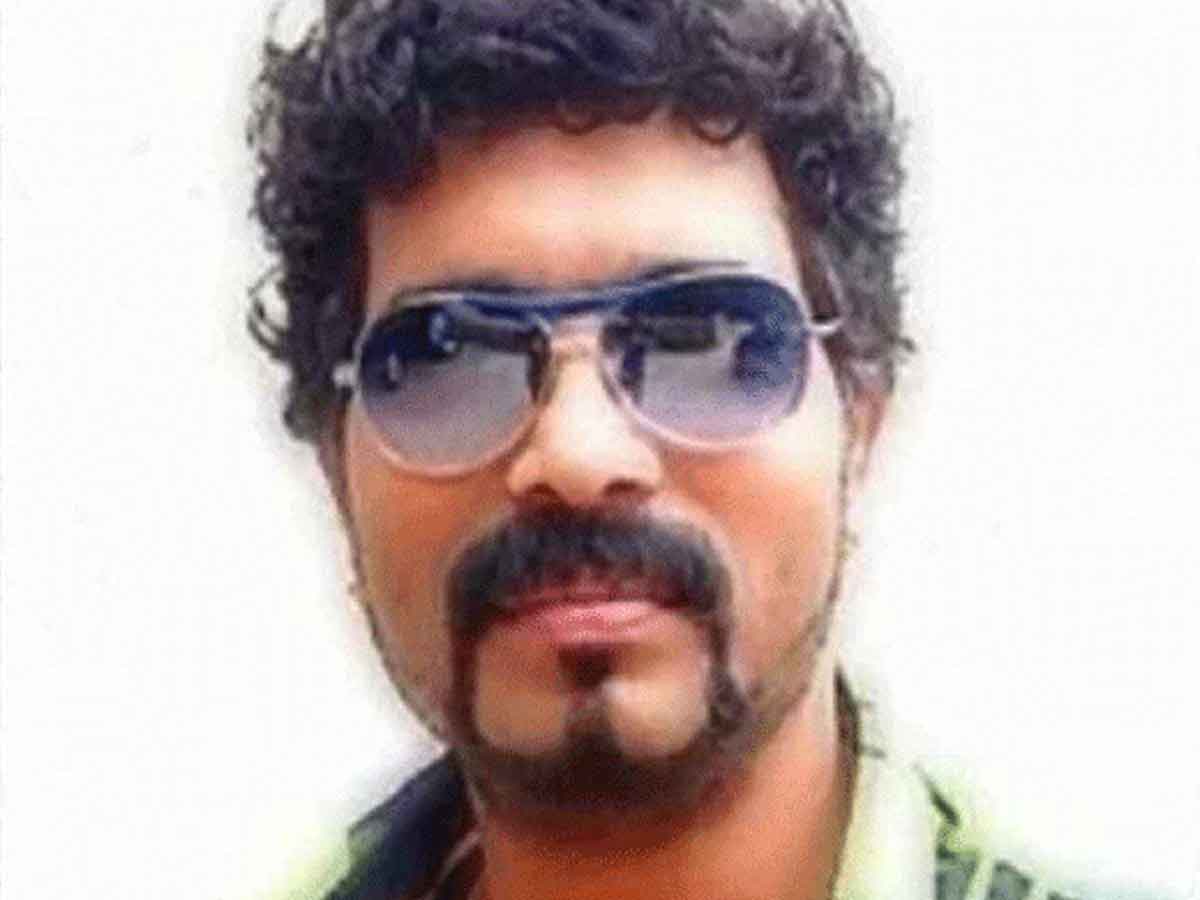 బైకు ప్ర‌మాదం.. ద‌ర్శ‌కుడి కుమారుడు మృతి