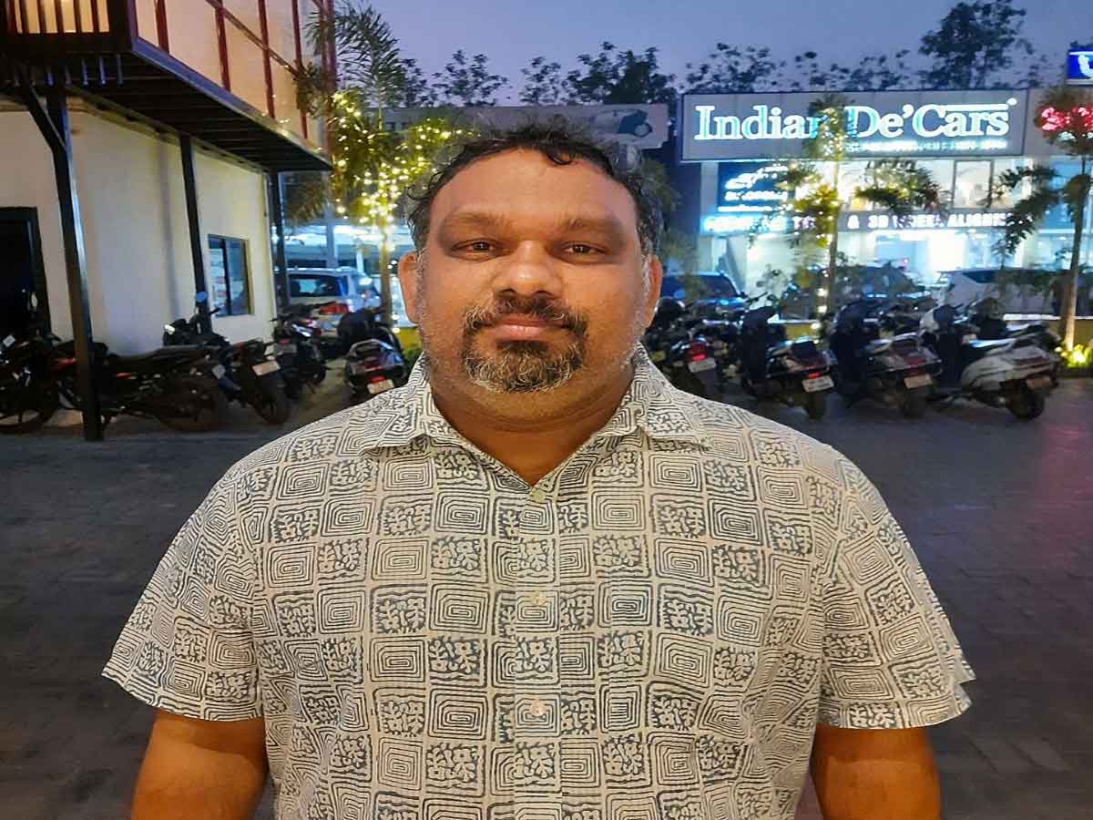 కడవరకు కాంట్రవర్సీలతోనే కాపురం చేసిన క‌త్తి మ‌హేష్‌