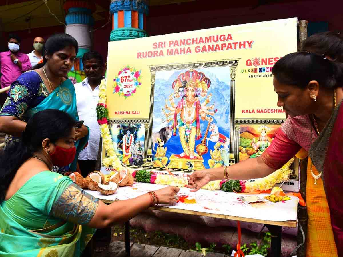 ఖైరతాబాద్‌ గణేశ్‌ విగ్రహ నమూనా ఆవిష్కరణ.. ఈ సారి ఏ రూపమంటే.?