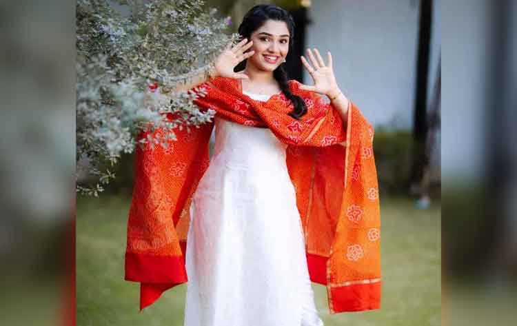 బాలీవుడ్ ‘బేబ‌మ్మ’ గా కృతిశెట్టి..?