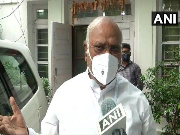 క‌ర్నాట‌క బీజేపీలో విభేదాల‌తో కుంటుప‌డిన పాల‌న : కాంగ్రెస్‌