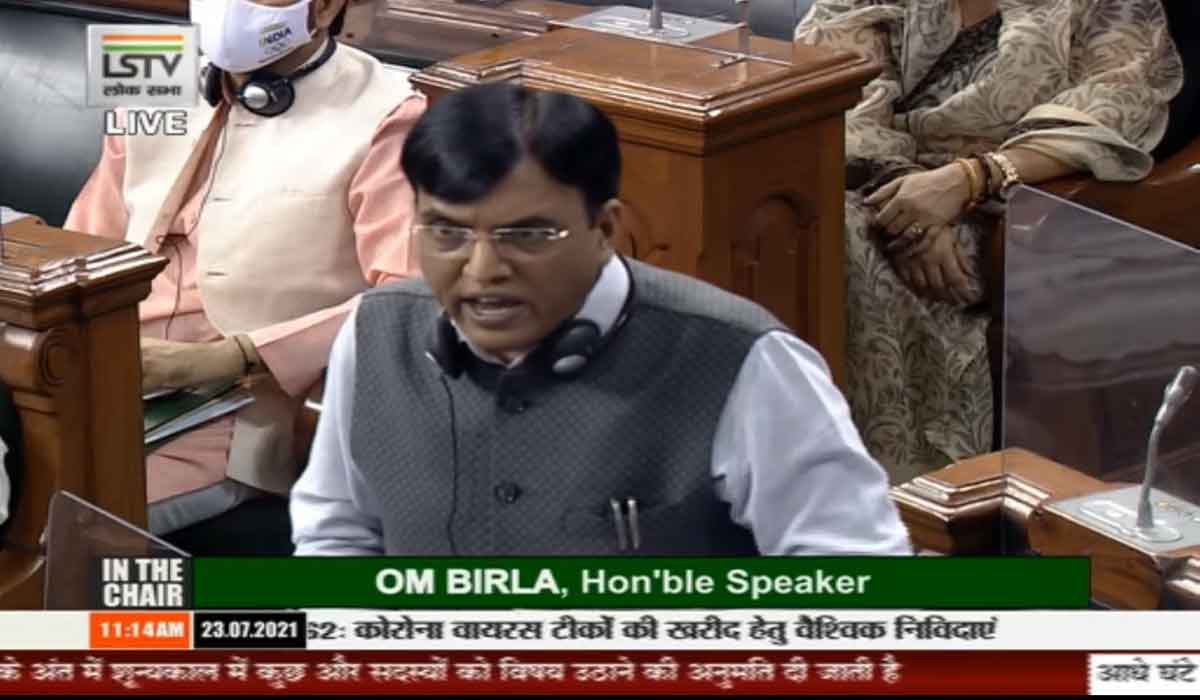 వ్యాక్సిన్ల కోసం ఫైజ‌ర్‌తో చ‌ర్చిస్తున్నాం :  మంత్రి మాండ‌వీయ‌