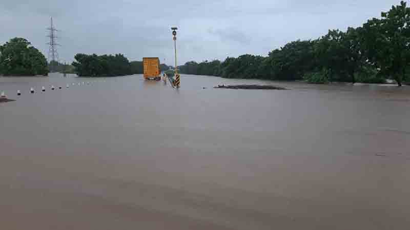 33 గంటల్లో 80 సెంటీమీటర్లు