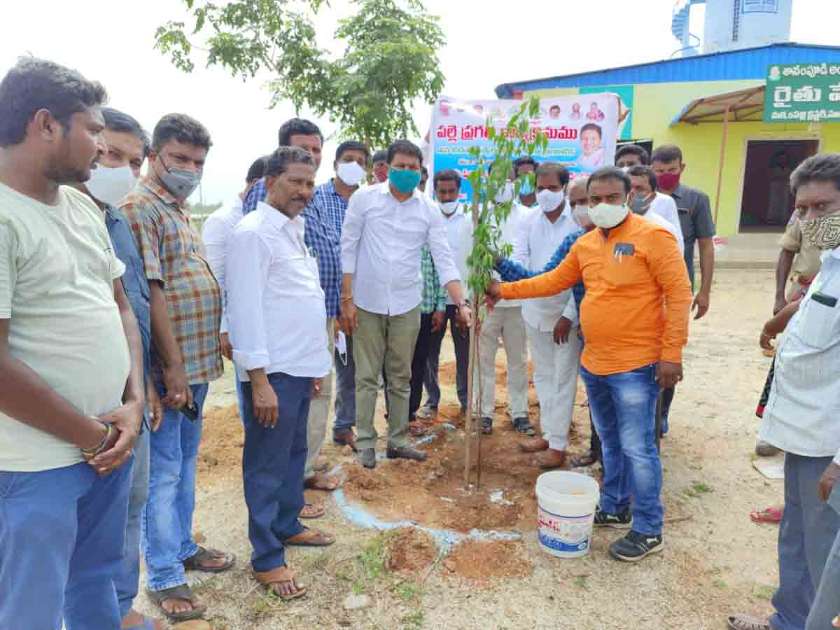 కేసీఆర్ మార్క్ పాలనకు రైతువేదికలు ఉదాహరణలు