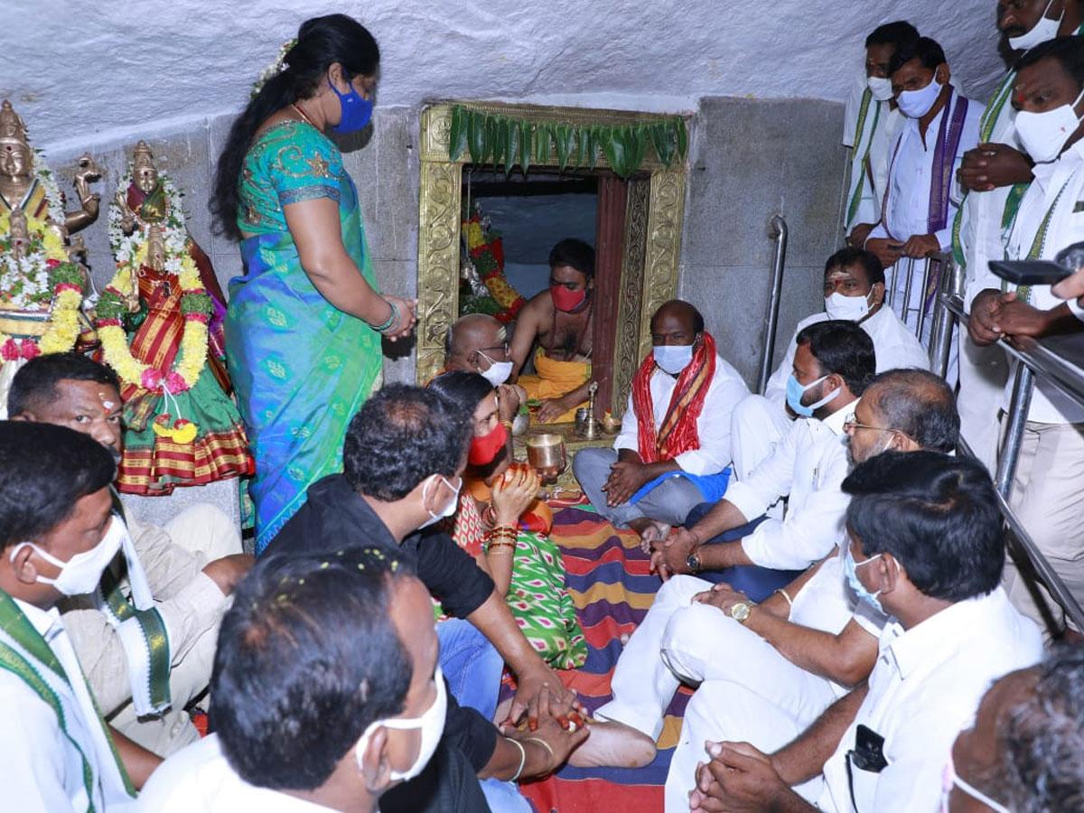 చెర్వుగట్టు దేవాలయంలో ఎమ్మెల్యే చిరుమర్తి పూజలు