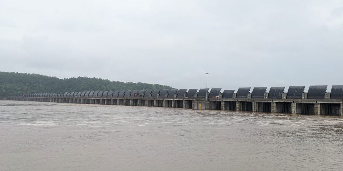 ప్రమాదస్థాయిలో గోదావరి ప్రవాహం