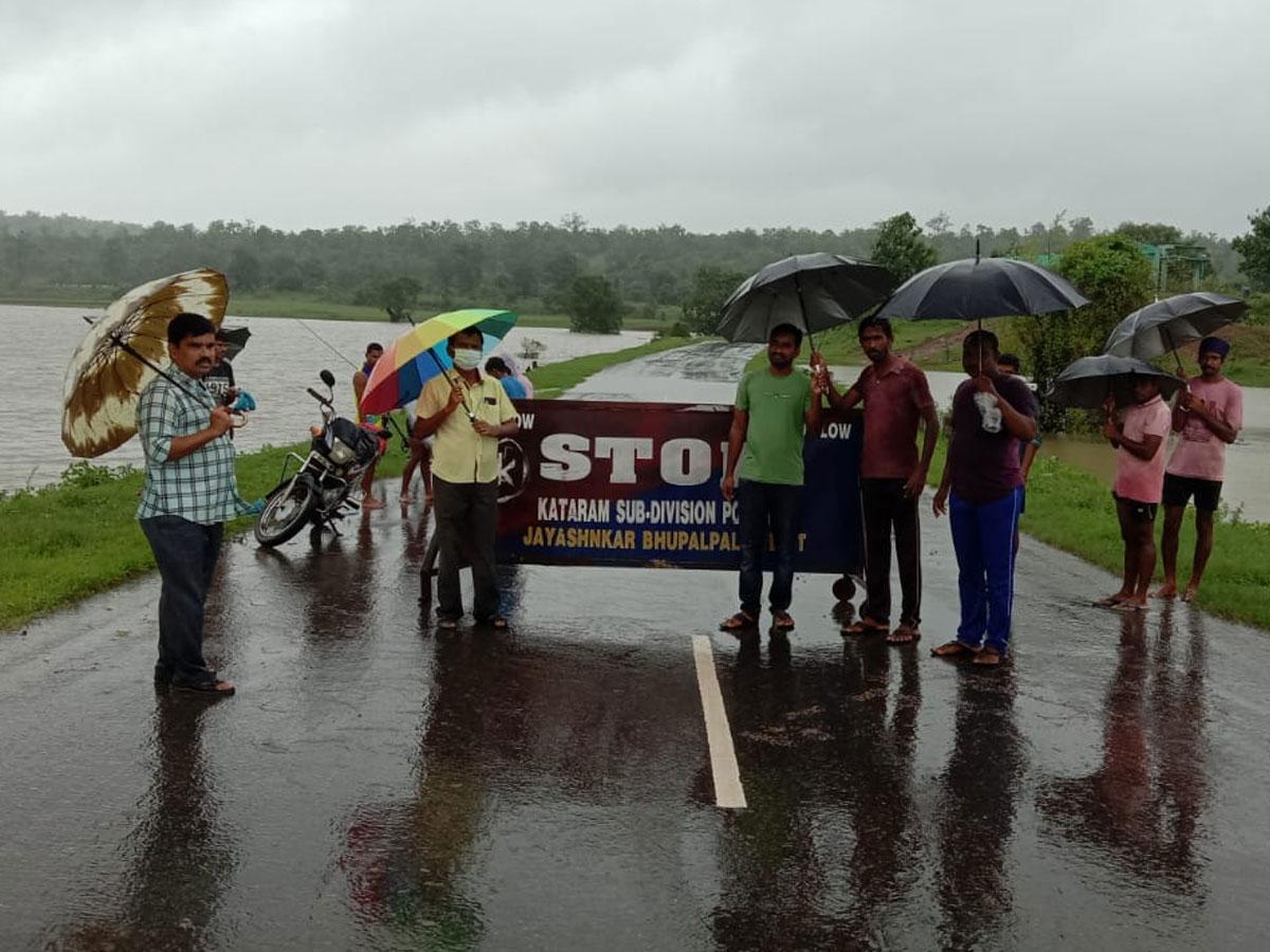 తెలంగాణ, ఛత్తీస్‌గఢ్‌ రాష్ట్రాలకు రాకపోకలు బంద్