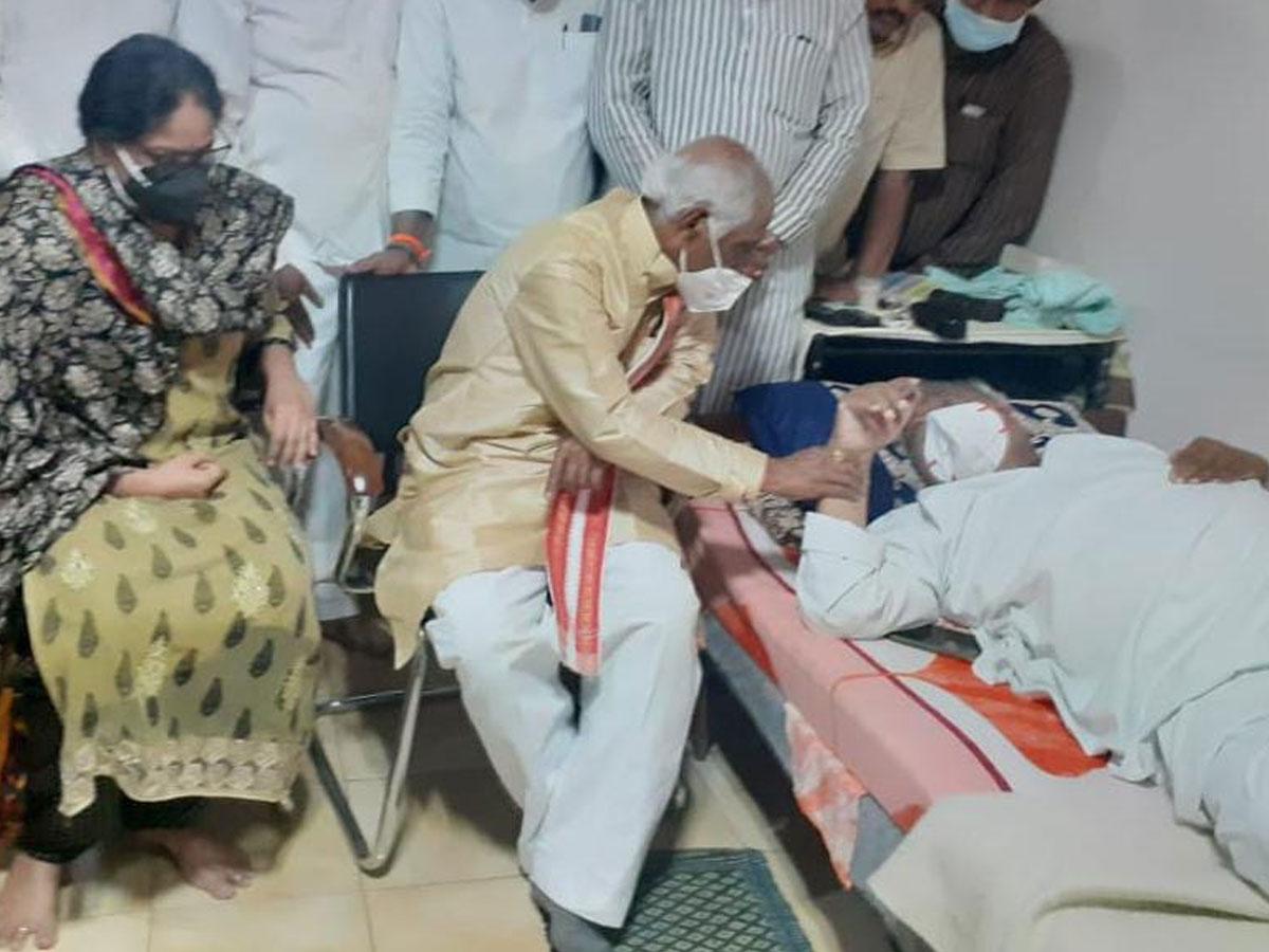 హనుమంతరావును పరామర్శించిన గవర్నర్‌ దత్తాత్రేయ