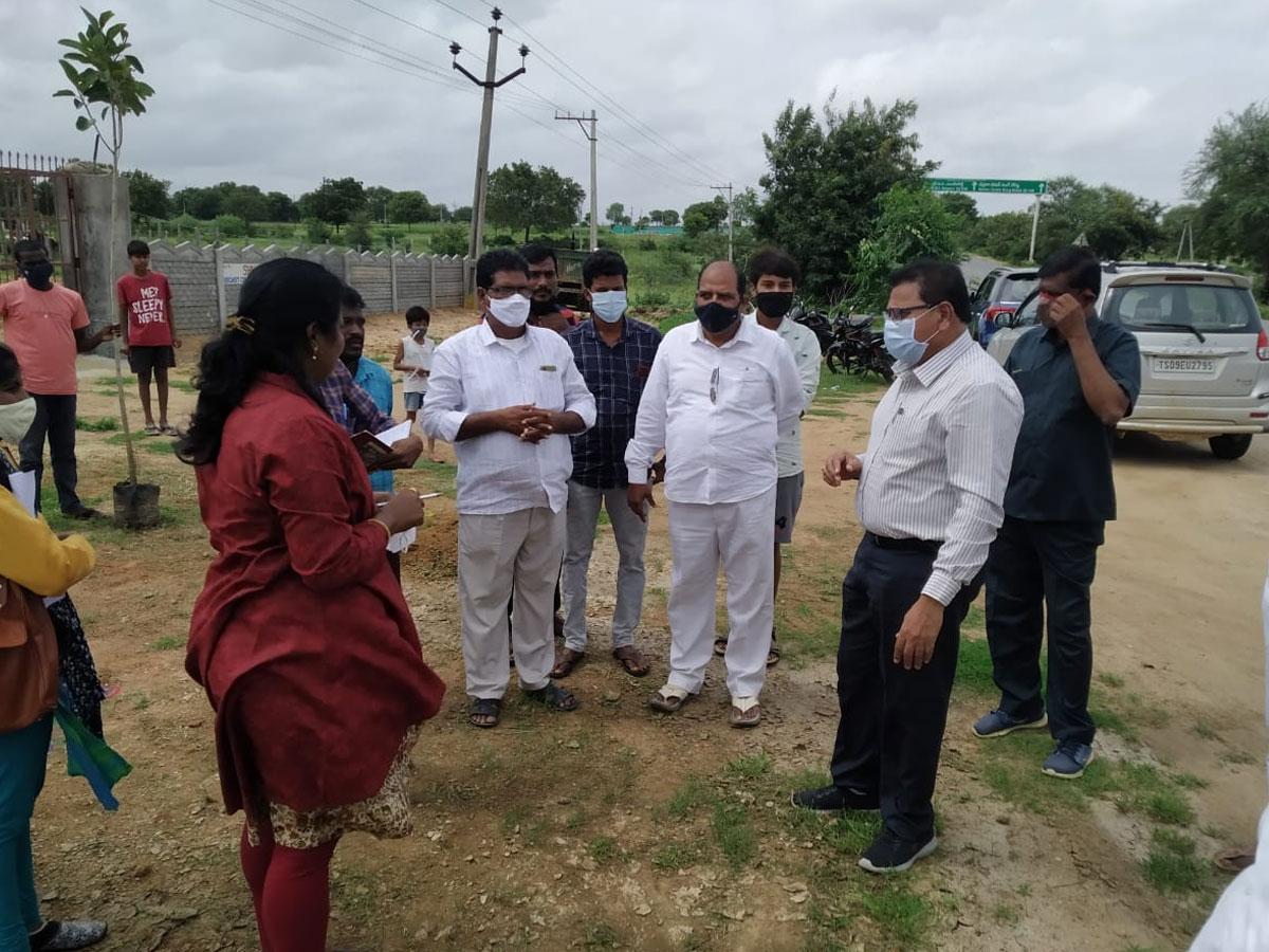 హరితహారంలో నిర్లక్ష్యం వహిస్తే చర్యలు