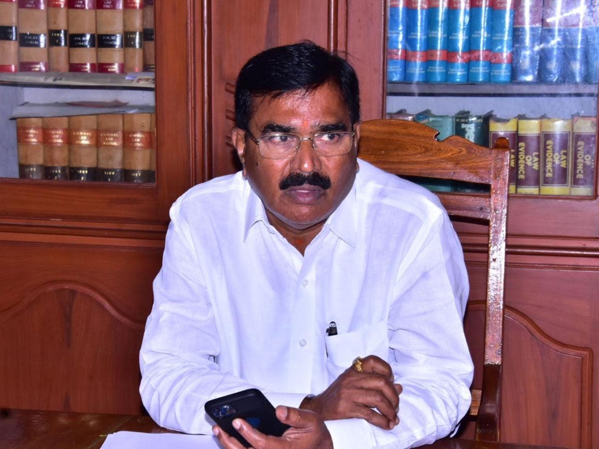 వర్షాలతో అప్రమత్తంగా ఉండాలి : మంత్రి నిరంజన్‌రెడ్డి