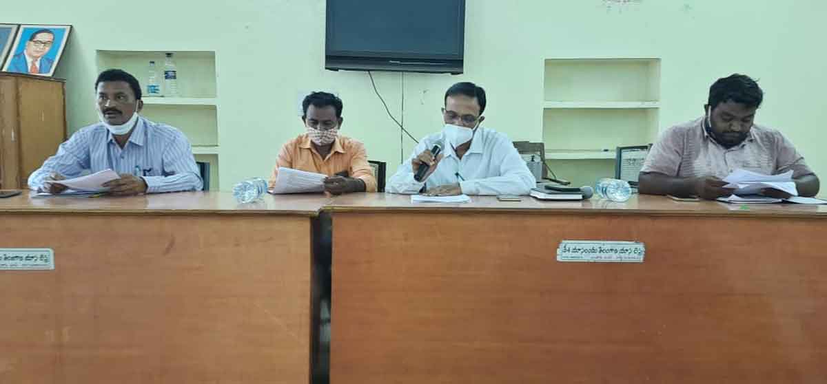 పల్లె ప్రగతిని విజయవంతం చేయాలి