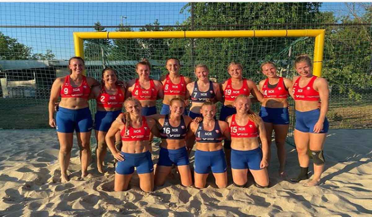 బికినీలు వేసుకోలేద‌ని.. మ‌హిళా హ్యాండ్‌బాల్ జ‌ట్టుకు భారీ జ‌రిమానా