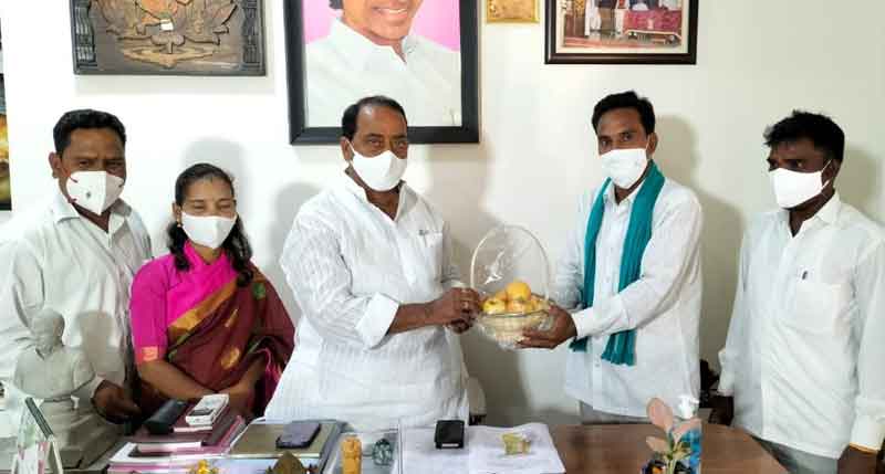 వరద బాధితులను ఆదుకుంటాం