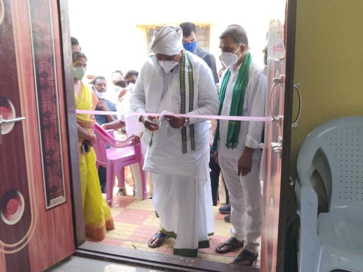 ఇంటితో పాటు ఊరిని పరిశుభ్రంగా ఉంచుకోవాలి