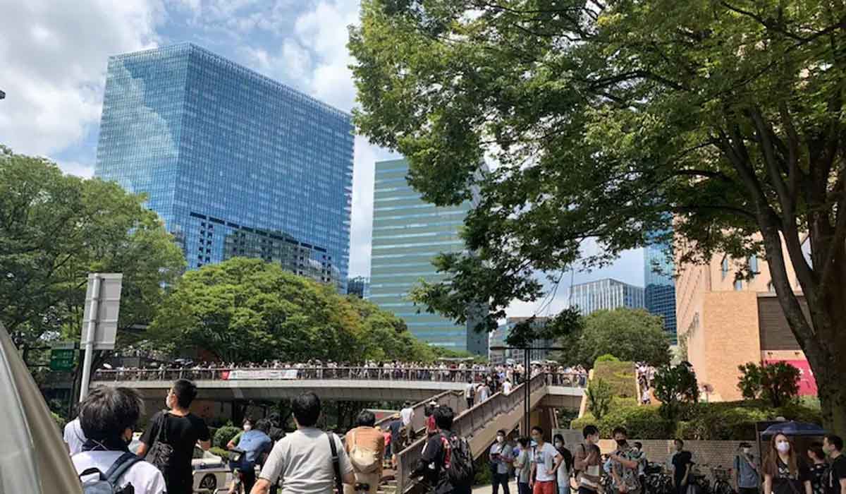 Tokyo Olympics: గేమ్స్‌ ర‌ద్దు చేయాల్సిందే.. స్టేడియం ద‌గ్గ‌ర ఆందోళ‌న‌