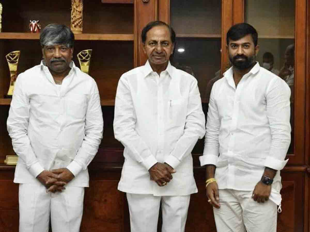 బోనాల వేడుక‌ల‌కు సీఎంను ఆహ్వానించిన ప‌ద్మారావు గౌడ్‌