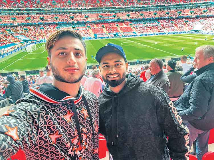 కరోనా కలకలం