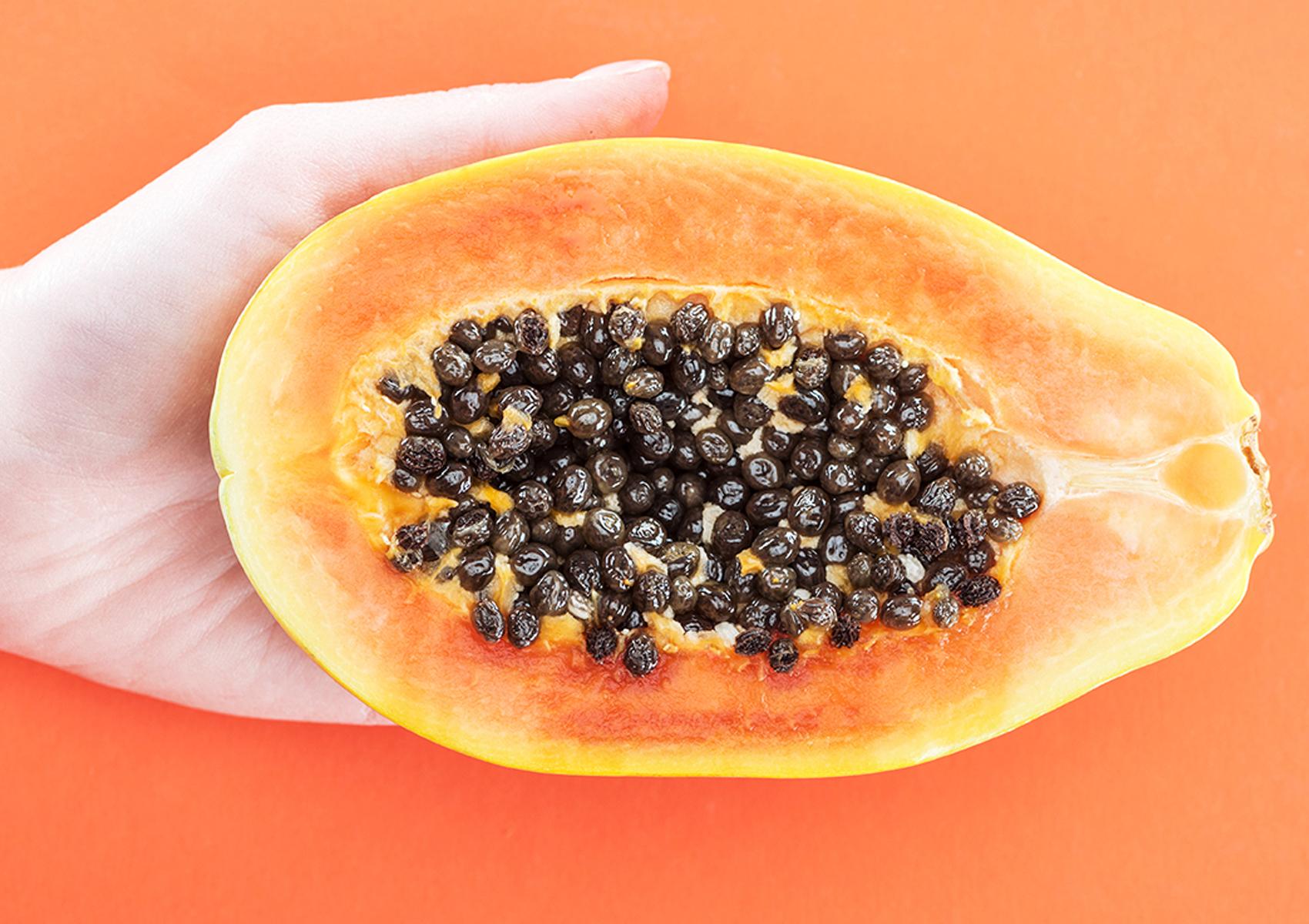 ముఖం త‌ళ‌త‌ళా మెర‌వాలంటే ఇది రాయండి..!!