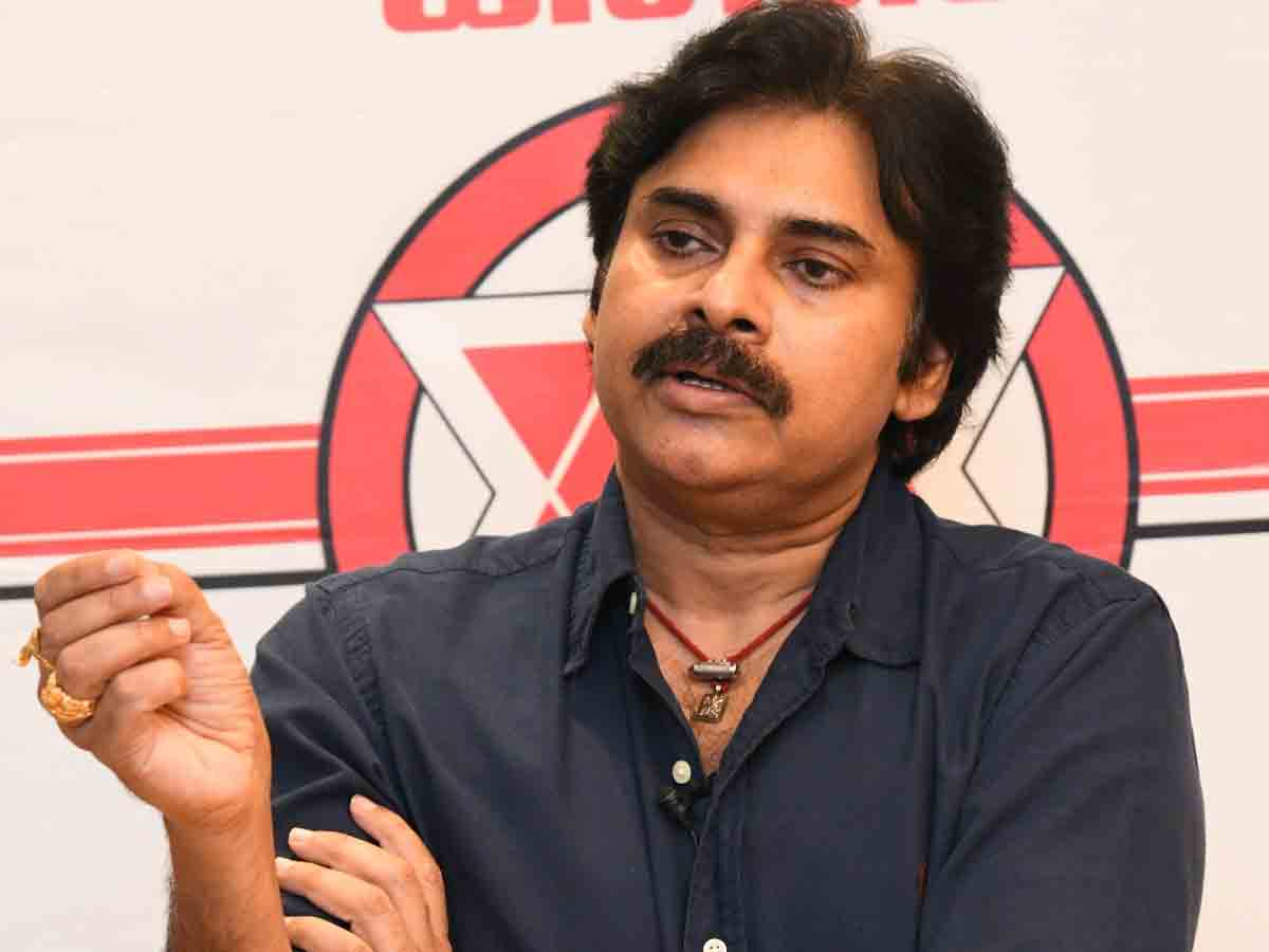 నిరుద్యోగులను వైసీపీ ప్రభుత్వం  వంచించింది : పవన్‌ కల్యాణ్‌