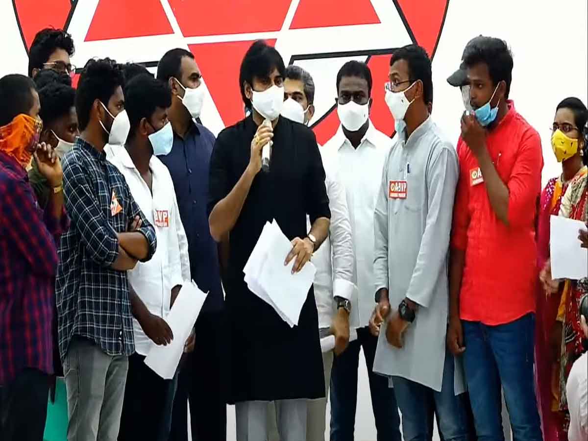 జన సైనికులను కోల్పోవడం ఎంతో బాధించింది: పవన్ కళ్యాణ్