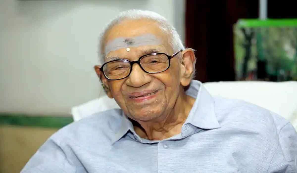 ప్ర‌ఖ్యాత ఆయుర్వేద వైద్యుడు పీకే వారియ‌ర్ క‌న్నుమూత‌