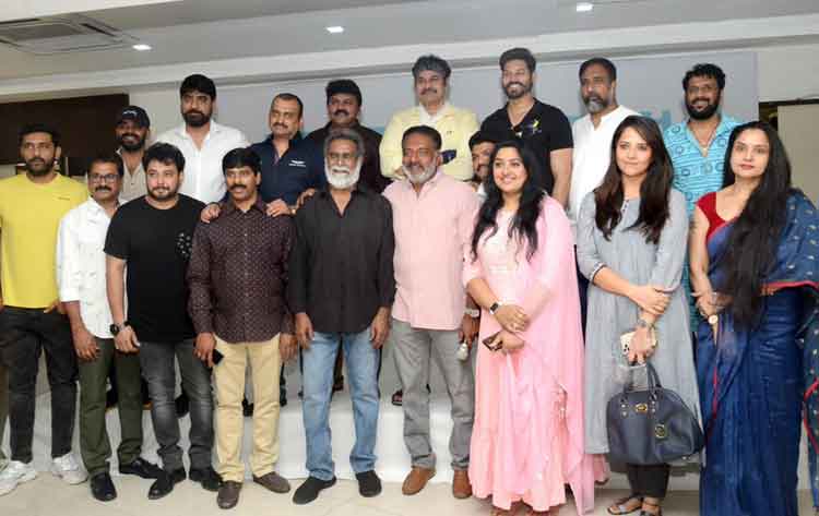 ప్ర‌కాశ్ రాజ్ అండ్‌ టీం అడ్డా మార్చేసిందా..?