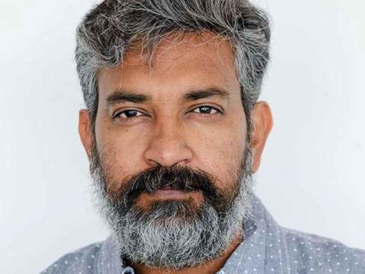 ఢిల్లీ ఎయిర్ పోర్ట్ యాజ‌మాన్యానికి జ‌క్క‌న్న సీరియ‌స్ వార్నింగ్‌