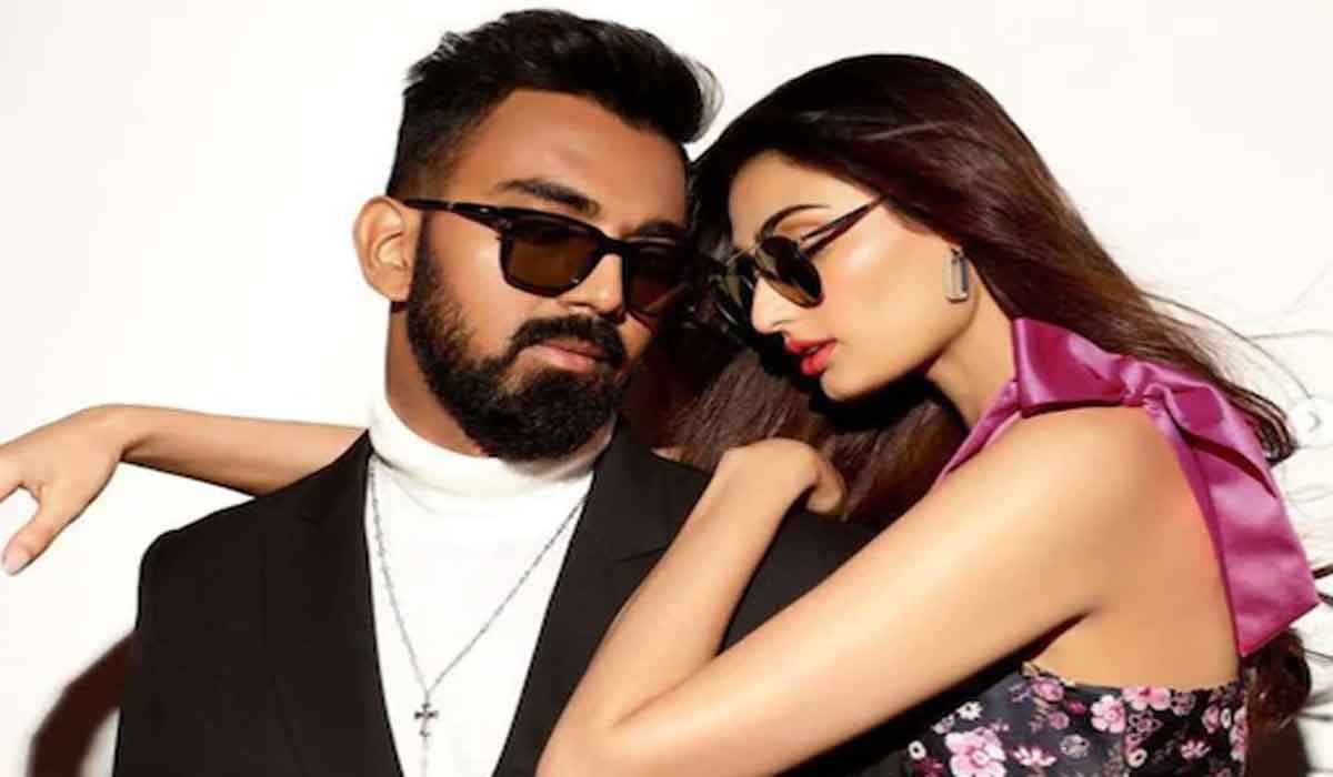 అథియాతో కలిసి ఇంగ్లండ్ వెళ్లిన కేఎల్ రాహుల్ !