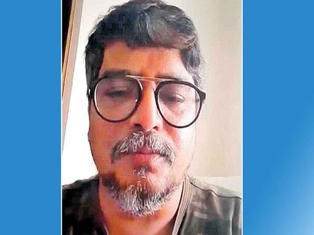 వేధింపులు తాళ‌లేక ఆర్ట్ డైరెక్ట‌ర్ ఆత్మ‌హ‌త్య‌