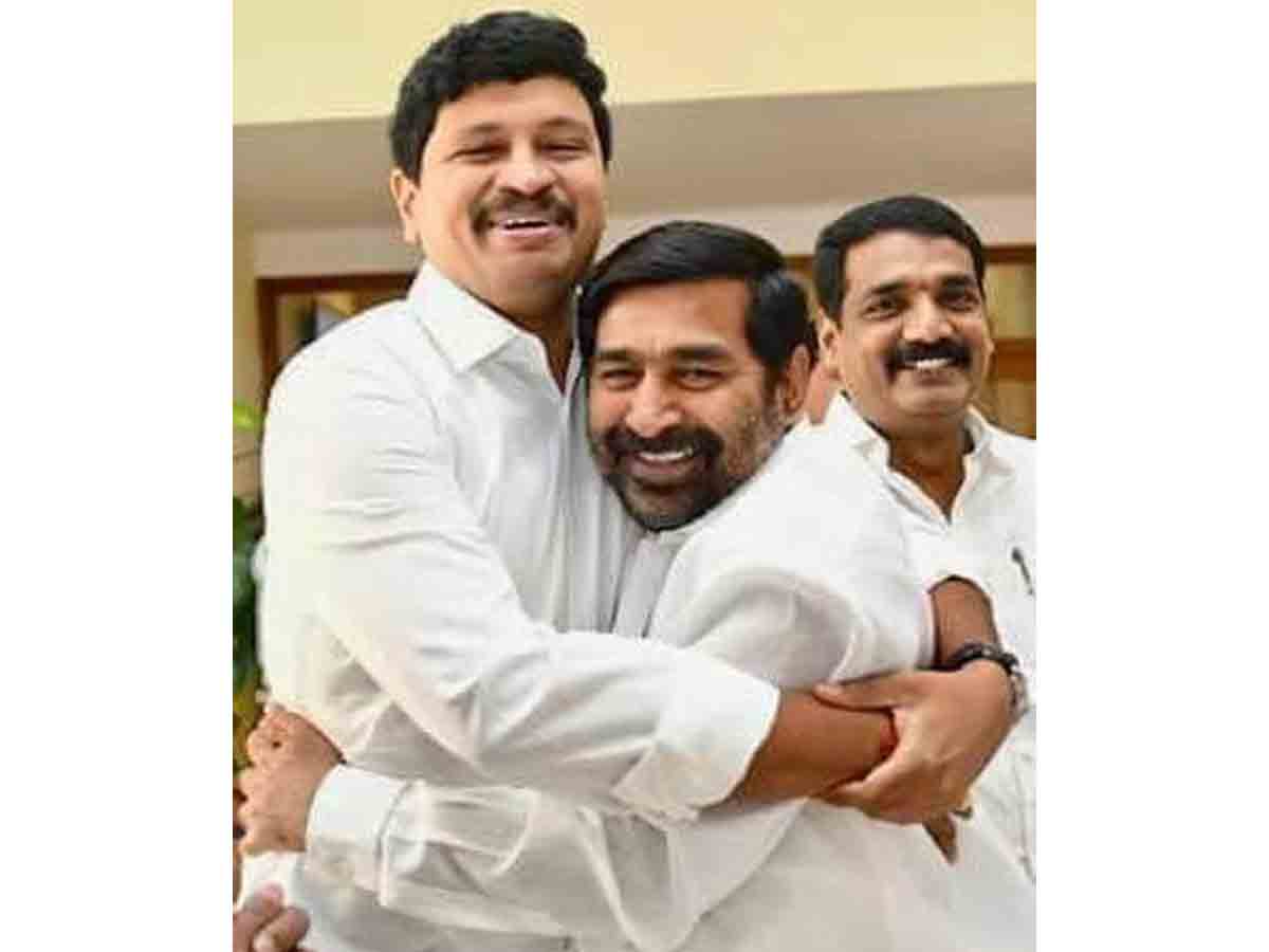 సీఎం కేసీఆర్ ఆశీస్సులు తీసుకున్న మంత్రి జ‌గ‌దీశ్‌రెడ్డి