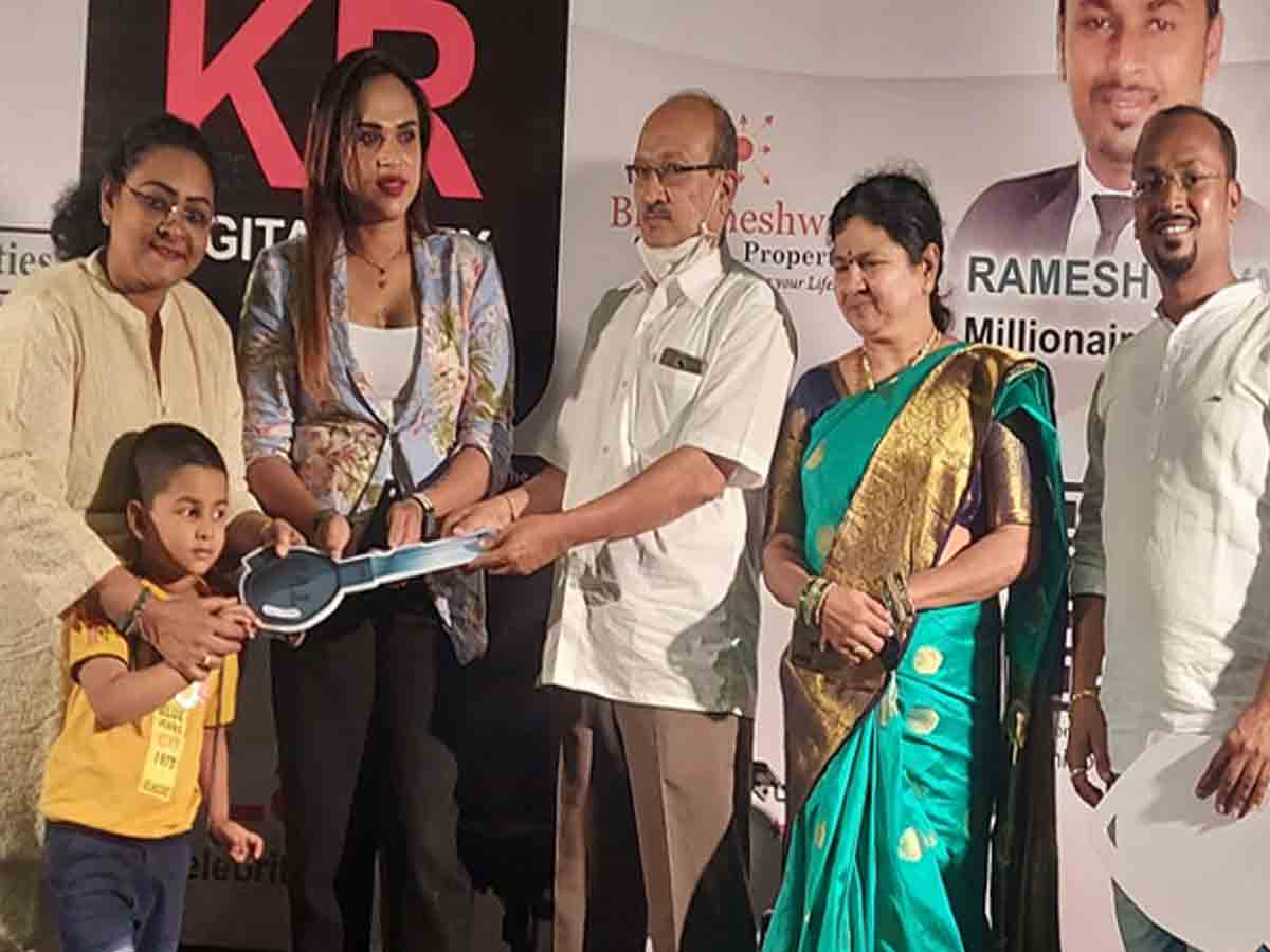 ఓటీటీ సంస్థ ప్రారంభించ‌బోతున్న ష‌కీలా