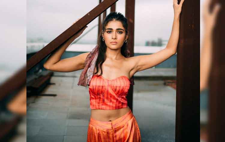 ‘ అర్జున్ రెడ్డి’ భామ న‌యా ఫొటోషూట్ వైర‌ల్