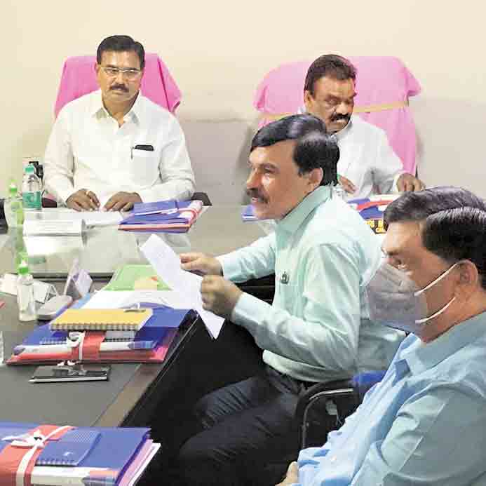 కోటి టన్నుల సామర్థ్యంతో గోదాములు